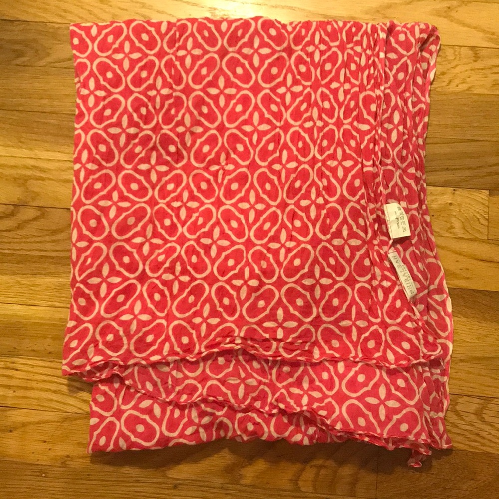 Shiraleah Chicago | oversized pink and white scarf